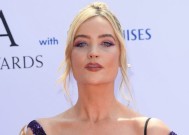 劳拉·惠特莫尔(Laura Whitmore)在试图提出对《舞动奇迹》体验的担忧后感到“气死了”