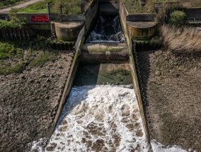 英国最大的三家水务公司因污水泄漏面临高达1.68亿英镑的罚款